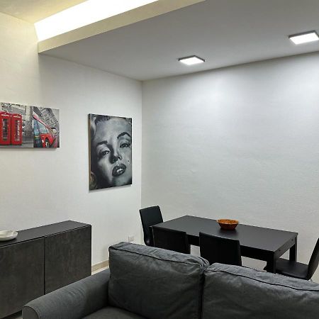 Modern Cenisio Apartment - Self Check-In & Parking Milano Ngoại thất bức ảnh